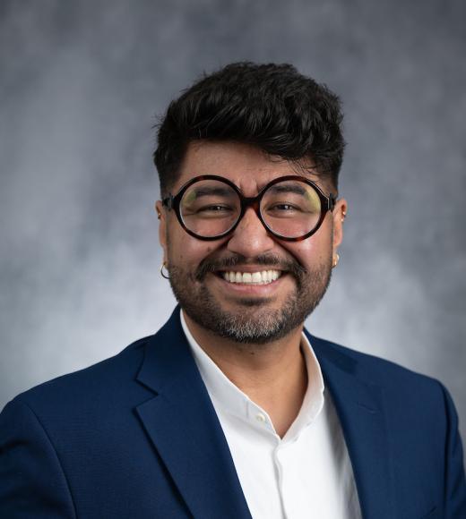 Headshot of Luis Parra